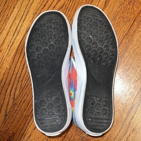 ✨HOST PICK✨ Limited Edition Peace & Love ByJordana Sneakers - Picture 5 of 7